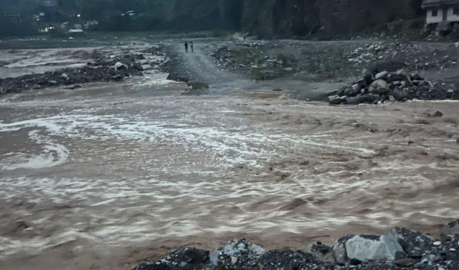 खुल्ने बित्तिकै बन्द भयो बिपी राजमार्ग